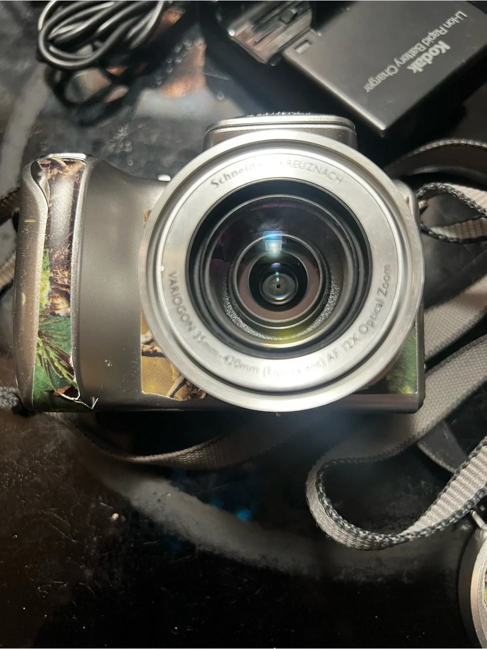 Kodak Lens Digital Camera in Gray with carry case